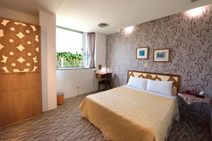 Room 17 of 51