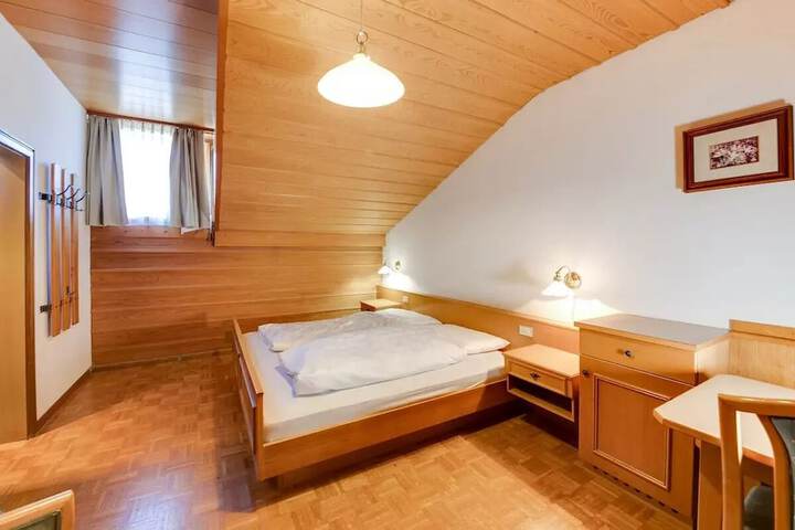 Room 30 of 70