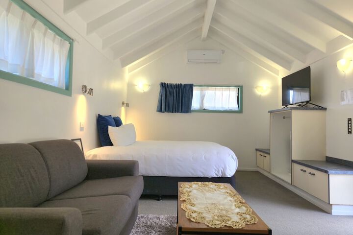 Room 19 of 70