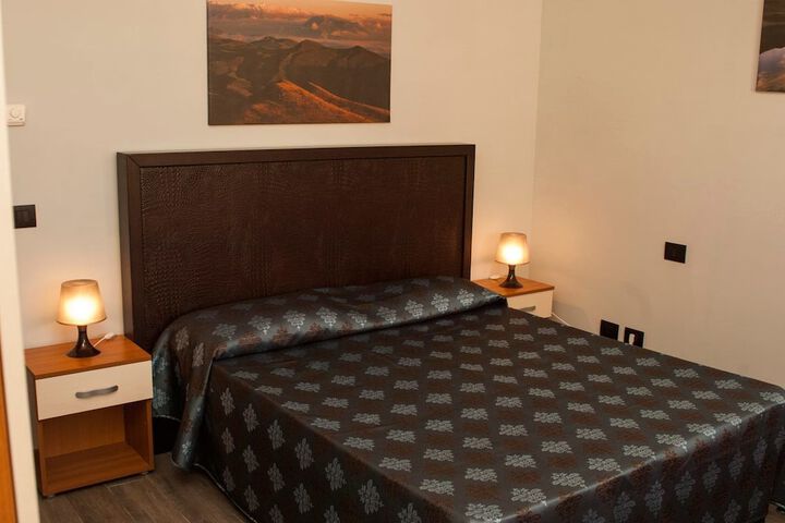 Room 3 of 5