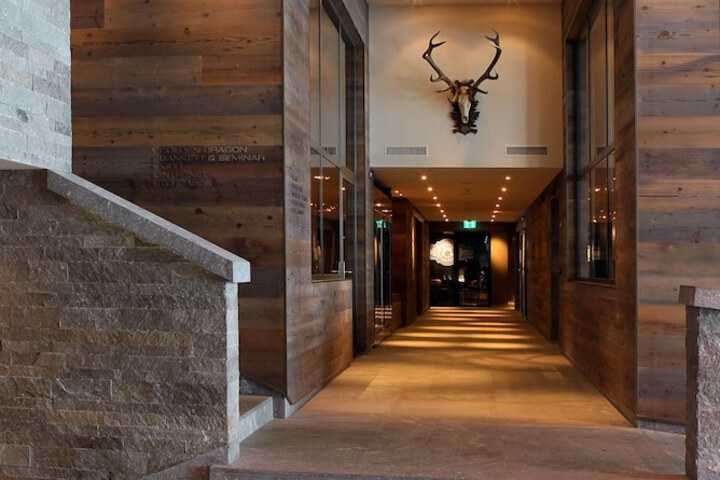 Entrance & Lobby