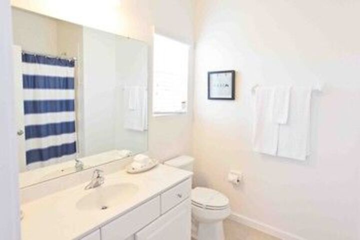 Room 5 of 25