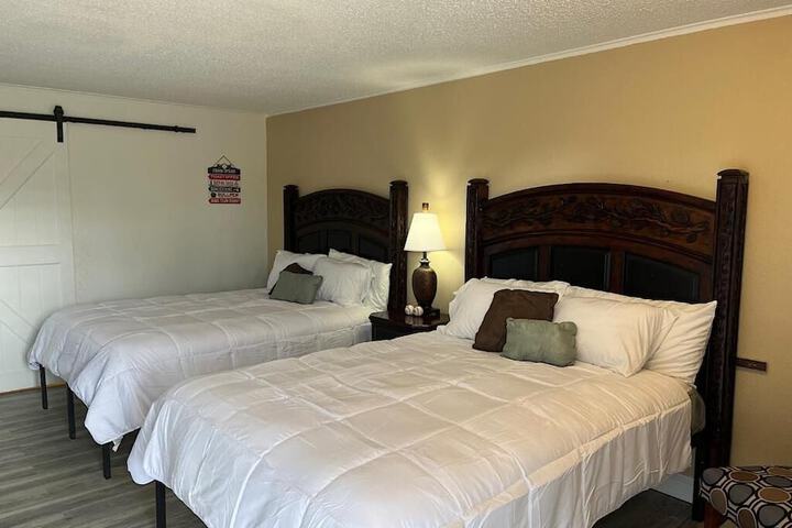 Room 3 of 8