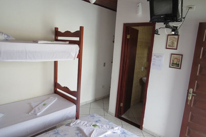 Room 4 of 11