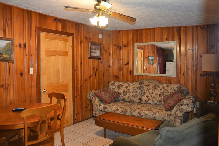 Room 7 of 12