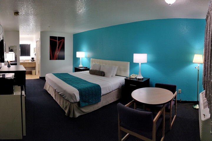 Room 30 of 59