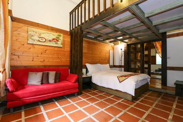 Room 4 of 37