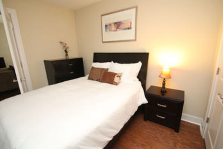 Room 4 of 11