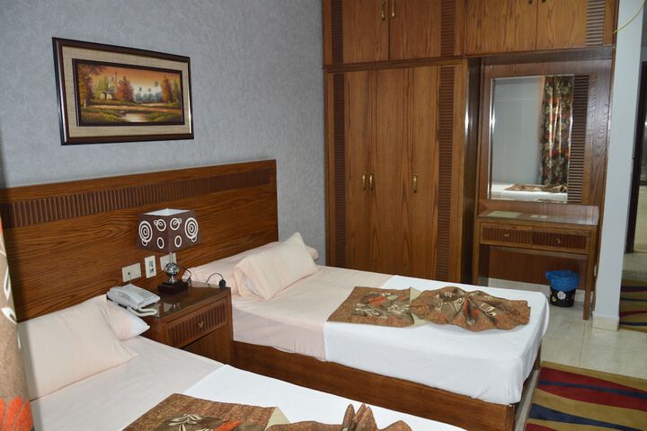 Room 7 of 43