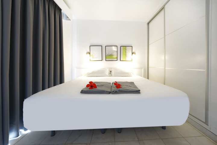 Room 5 of 44