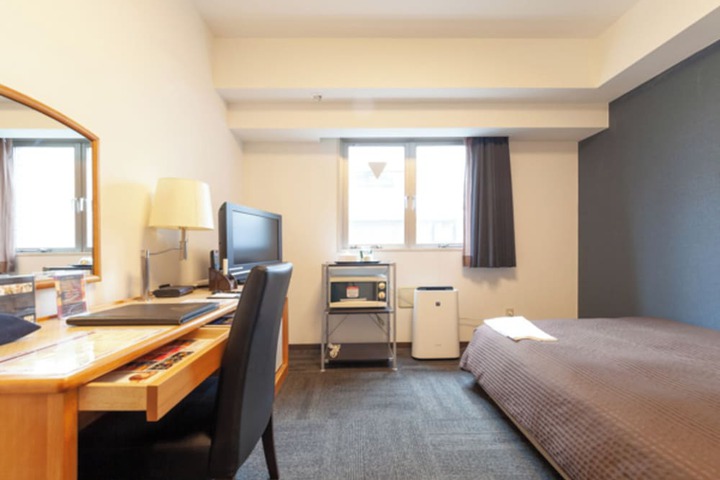 Room 11 of 29