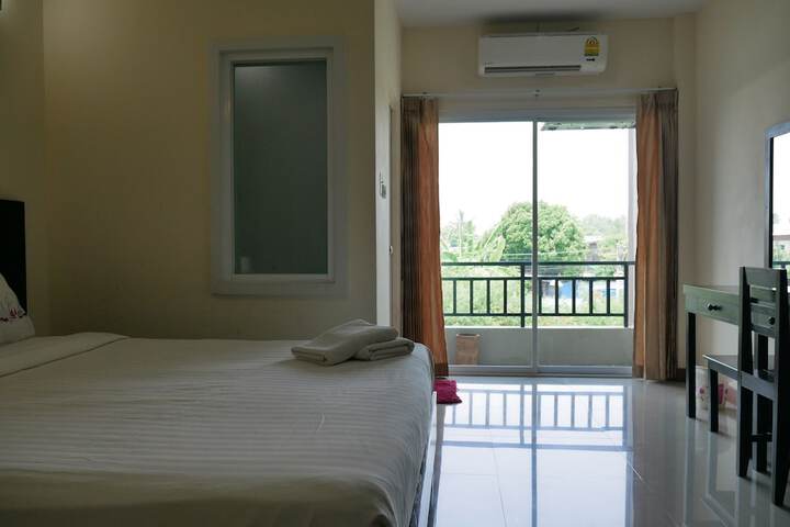 Room 17 of 31