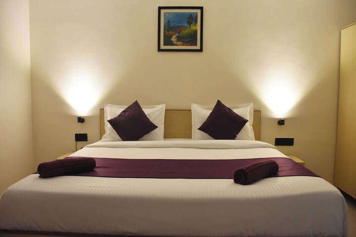 Room 8 of 14