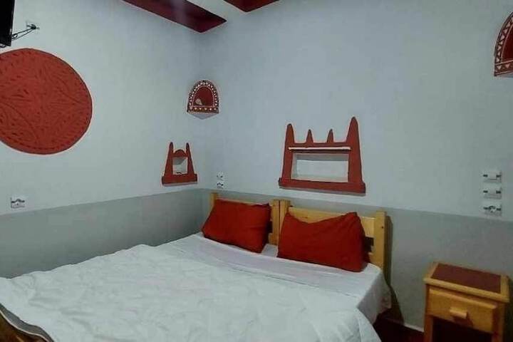 Room 4 of 13