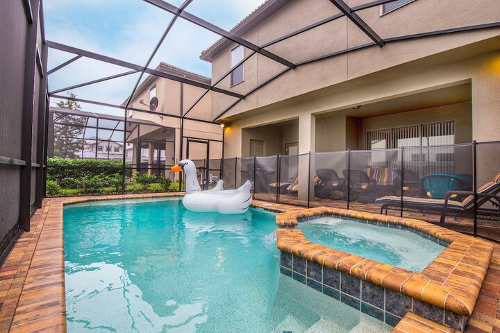 Pool 44 of 47