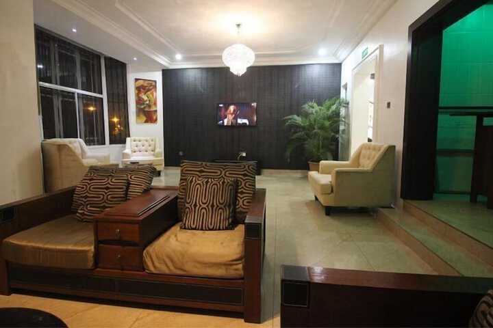 Room 15 of 26