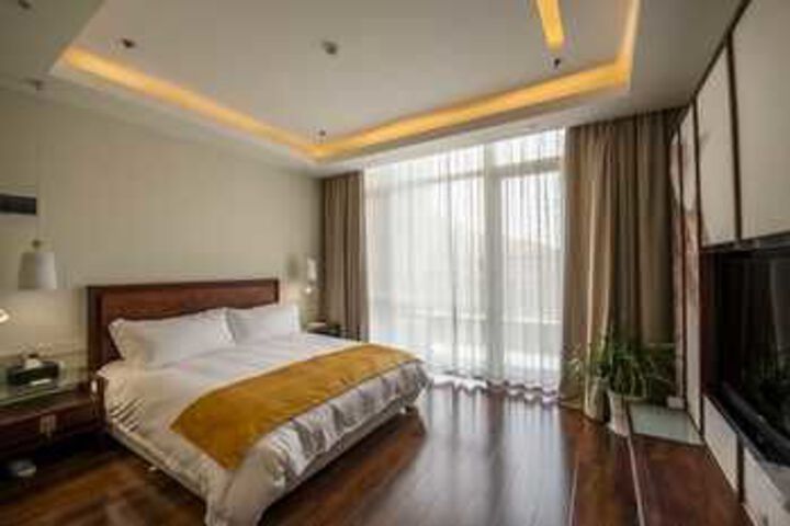Room 18 of 36