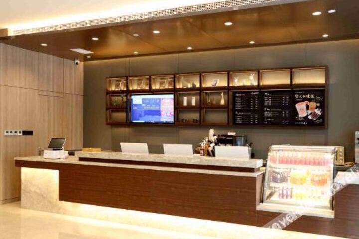 Hotel Interior 8 of 25