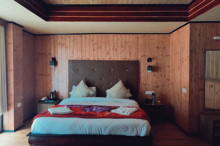 Room 17 of 46