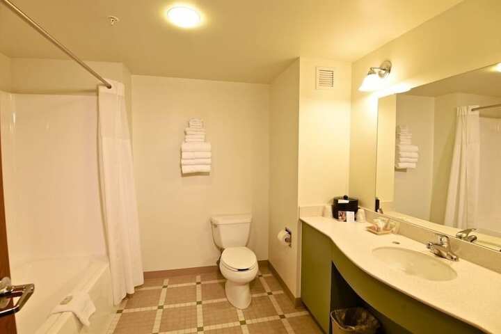 Room 21 of 38
