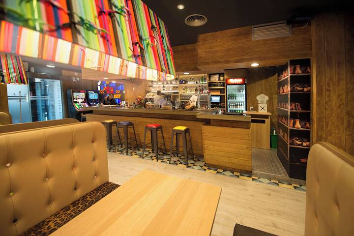 Lounge 62 of 73