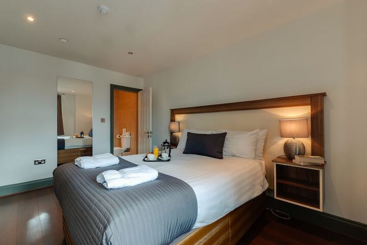 Room 7 of 44
