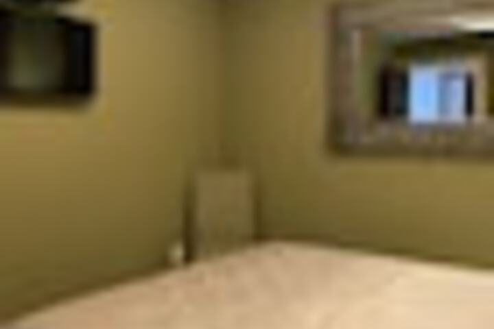 Room 44 of 285