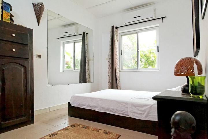 House With 2 Bedrooms in Cotonou With Enclosed Garden and Wifi