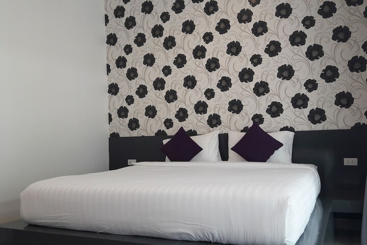 Room 17 of 161