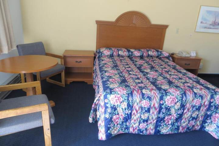Room 16 of 36
