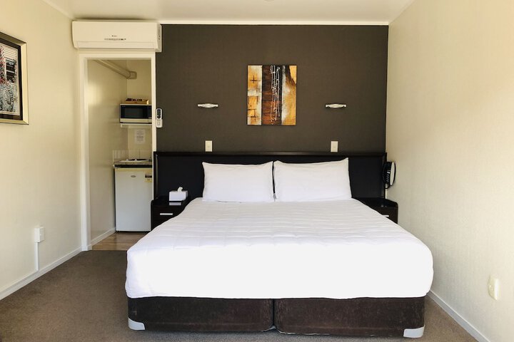 Room 9 of 69