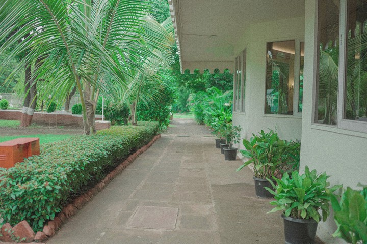 Hotel Exterior 97 of 112