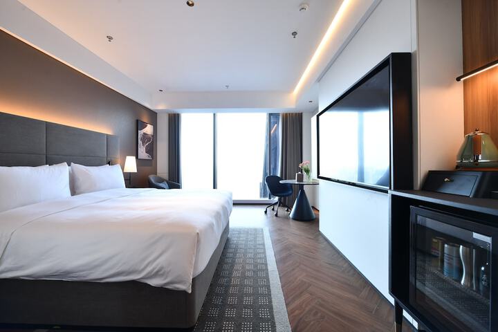 Room 49 of 82