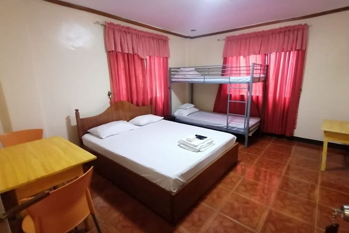 Room 10 of 29