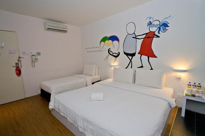 Room 27 of 51