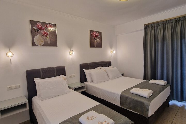 Room 8 of 25