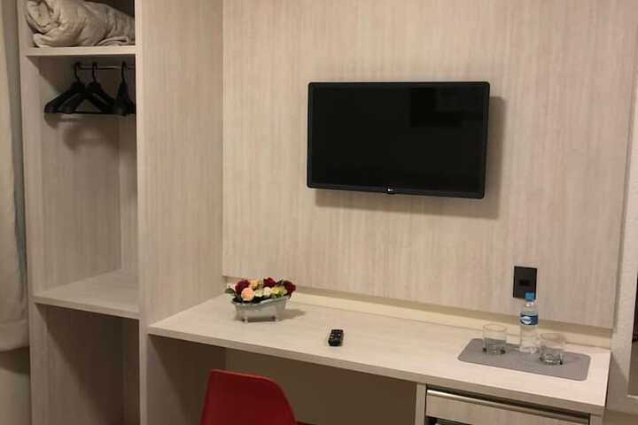 Room 5 of 39