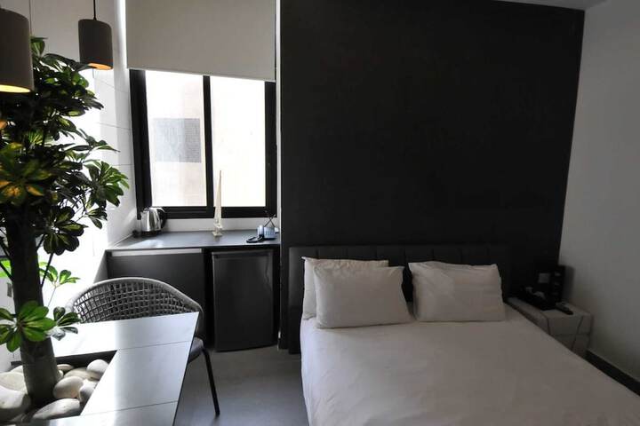 Room 8 of 36