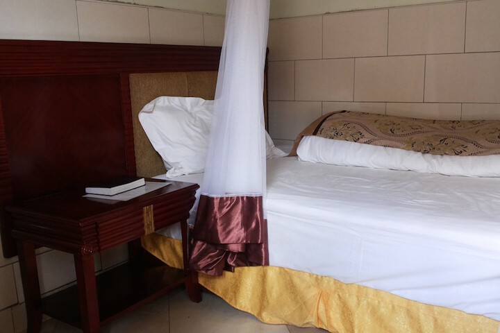 Room 14 of 42