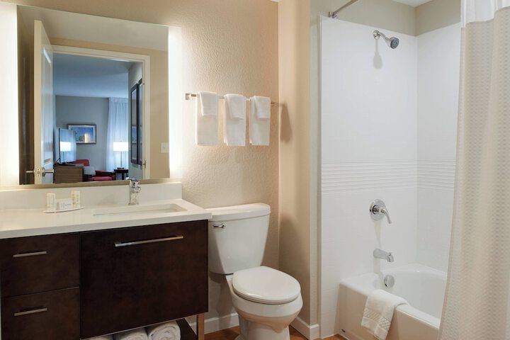 Room 14 of 26