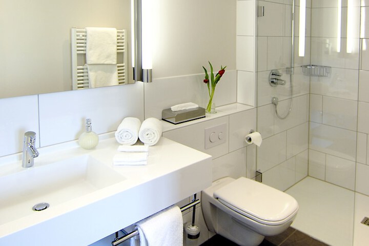 Room 15 of 30