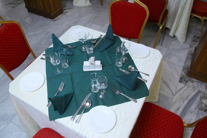 Dining 27 of 40