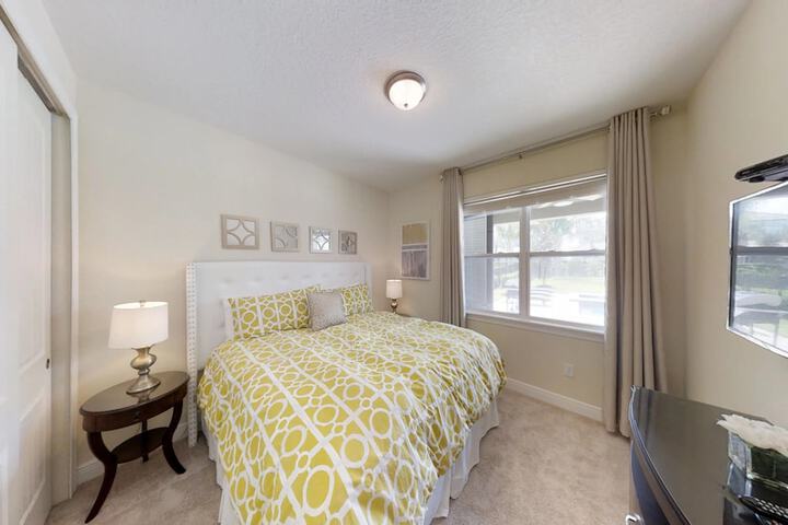Room 12 of 41