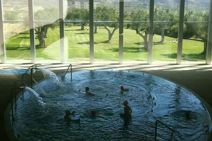 Hotel Pool