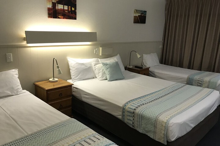 Room 21 of 27