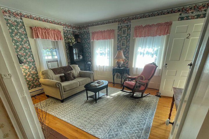 Room 2 of 51