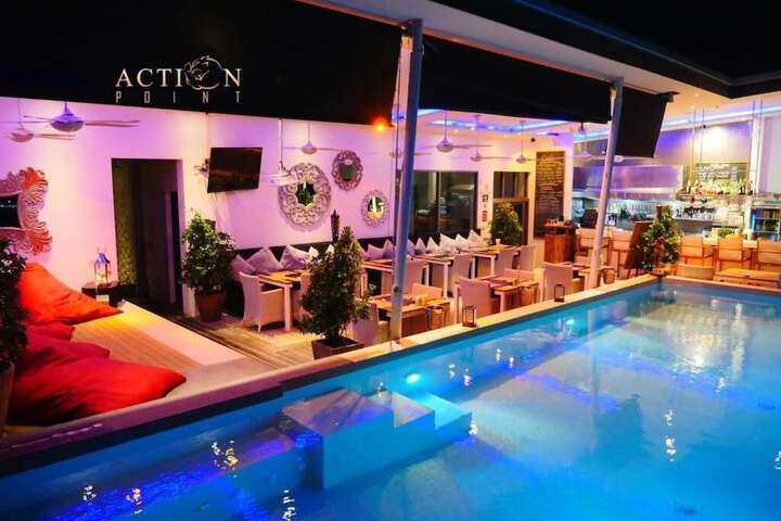 Hotel Pool