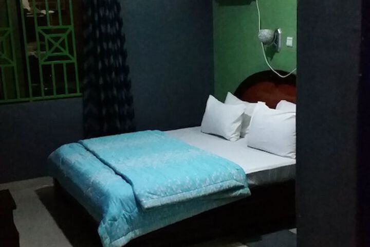 Room 15 of 21