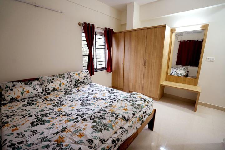 Room 16 of 46