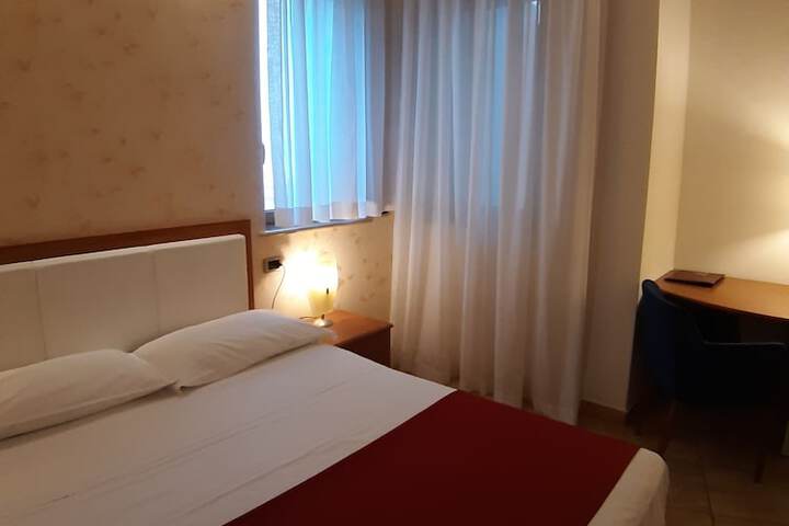 Room 15 of 94
